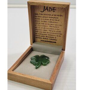 *B9) Green Canadian Jade Lucky 4 Leaf Clover Brooch Pin Wooden Gift Box Set